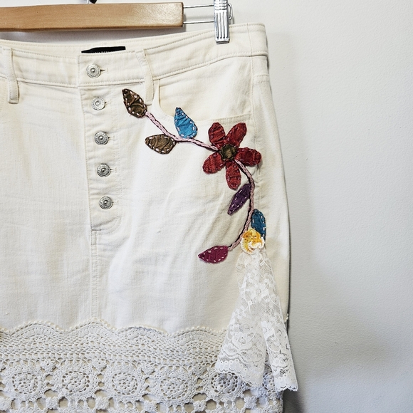 Upcycled Patchwork Lace Maxi Skirt Size 12 Boho Mixed Fabrics Reworked Vintage - Picture 7 of 11